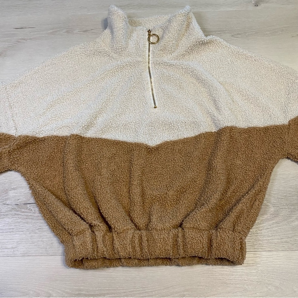 Cropped Half Zip Teddy Sherpa, Tan/Ivory, Size Medium - Picture 3 of 8